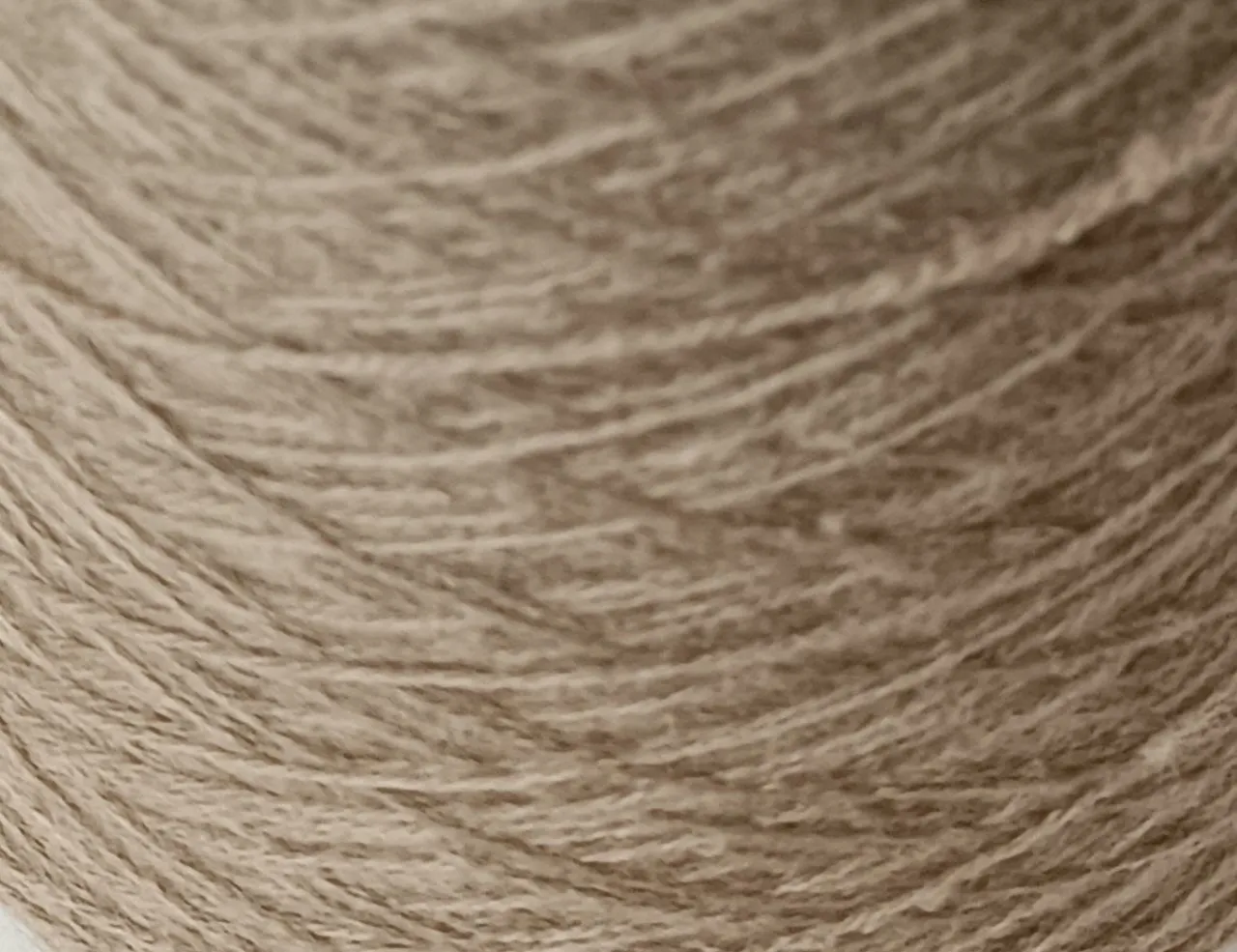 Італійська бобінна пряжа Nectar E. Miroglio #16K Кава з молоком