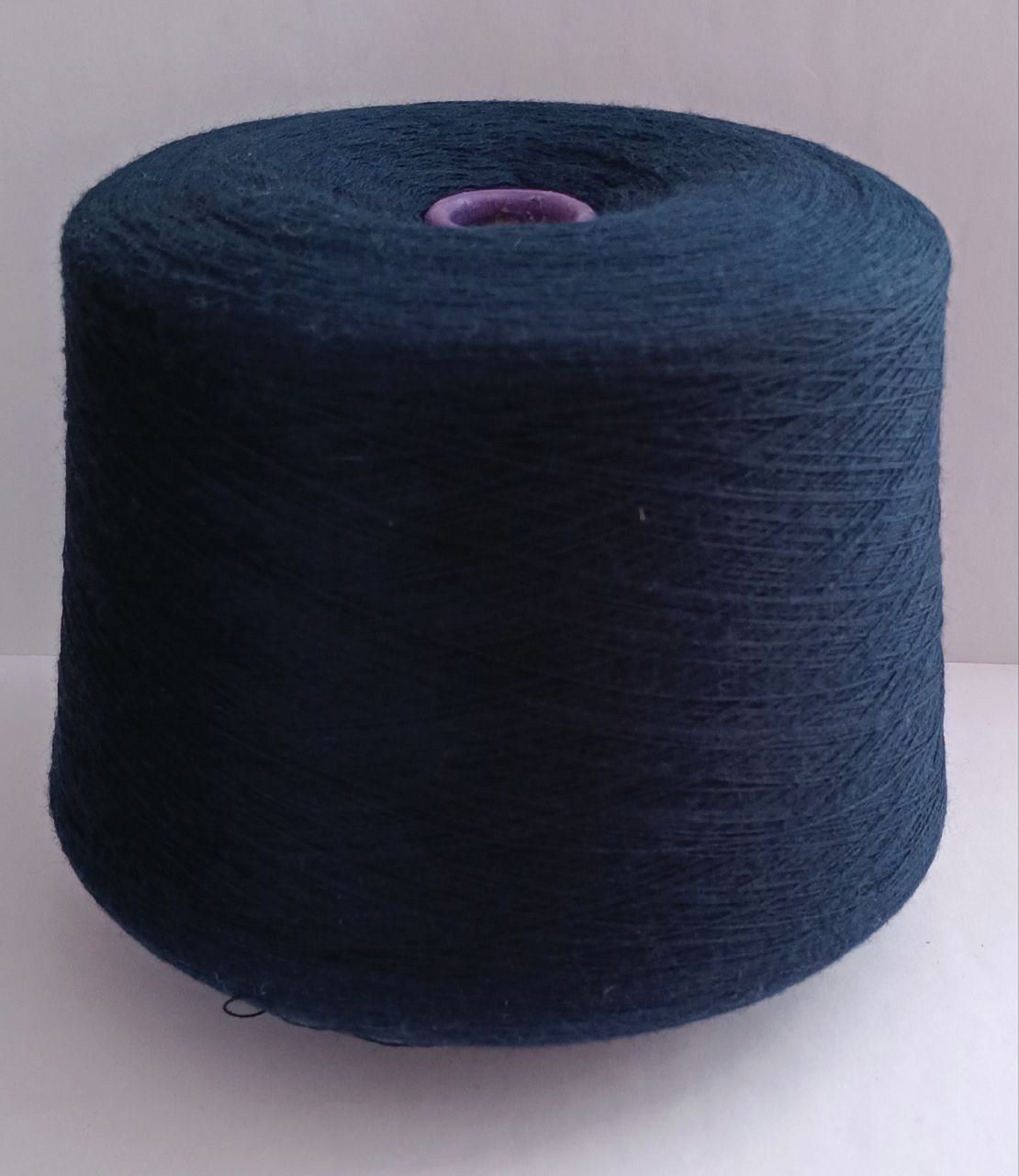 Бобінна пряжа темно-синя