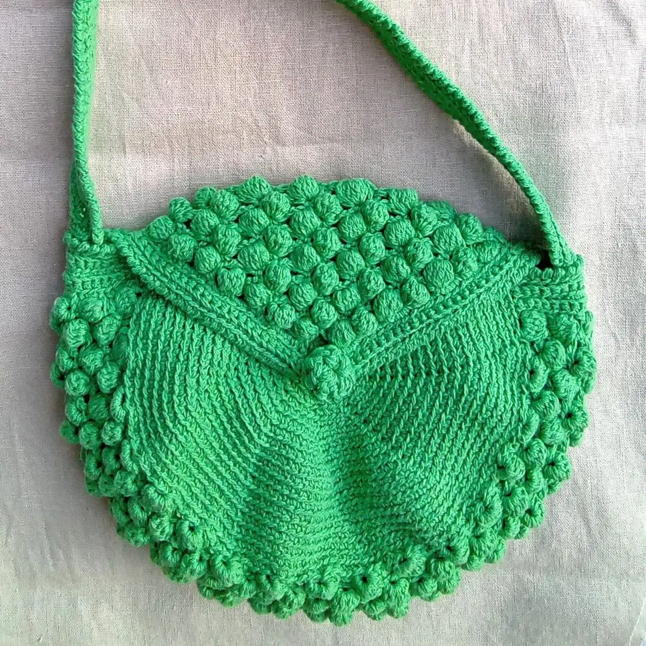 Маленька кругла сумка "Яблуко"